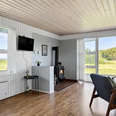 2 Bedroom Amazing In בוגנזה