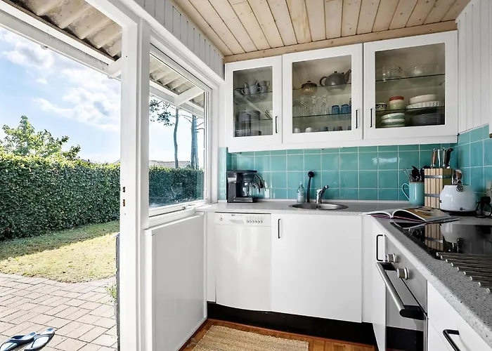 2 Bedroom Amazing In Сasa de vacaciones Bogense