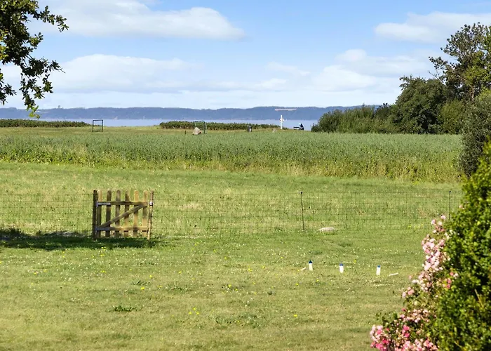 Сasa de vacaciones 2 Bedroom Amazing In *