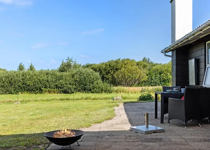 Dom wakacyjny 2 Bedroom Amazing In